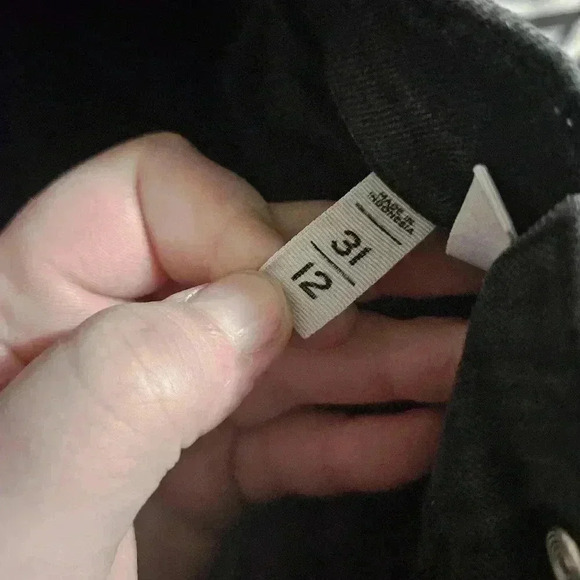 Womens black loft jeans! - Picture 2 of 4